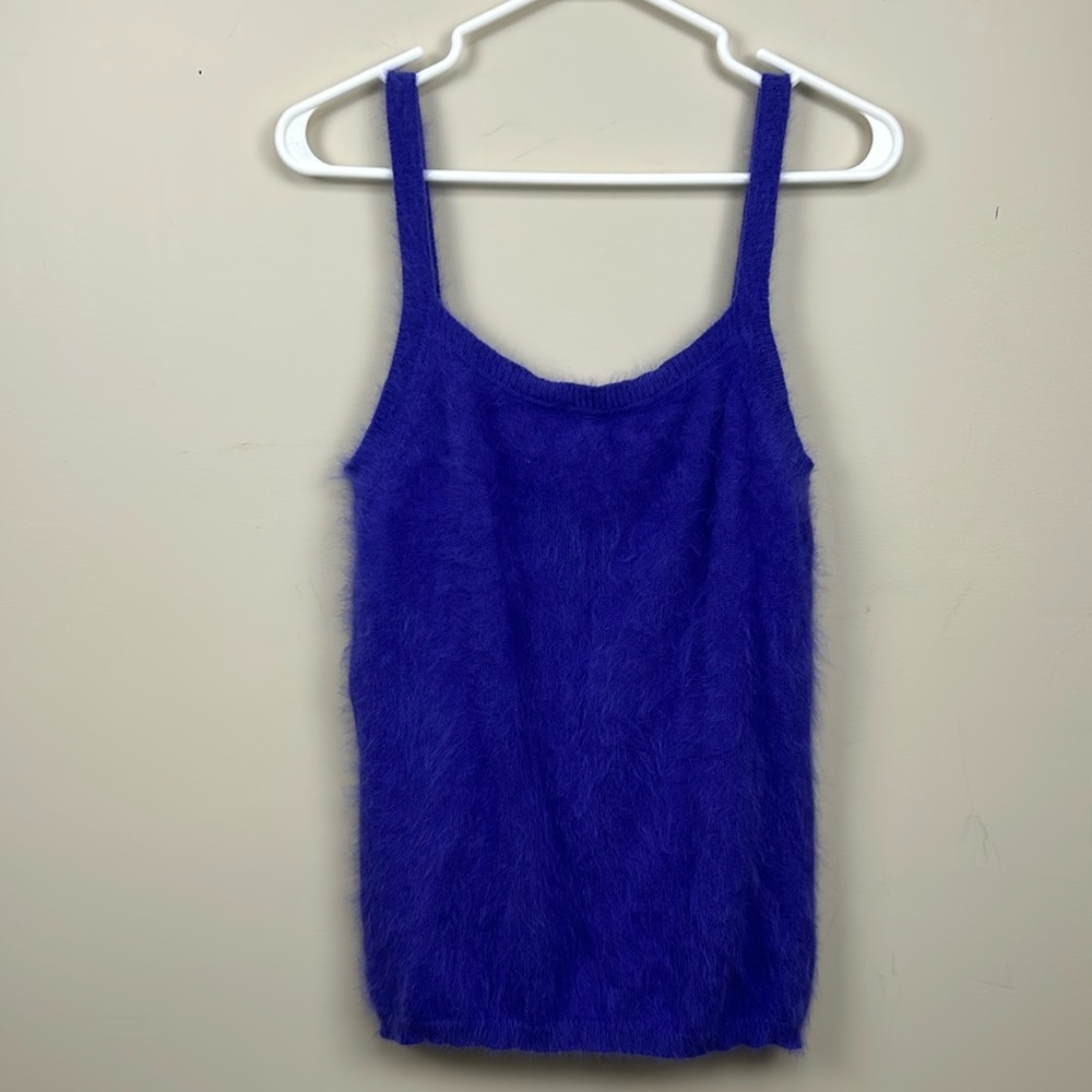 ESCADA soft mohair blue lined tank top sz USA 2
10